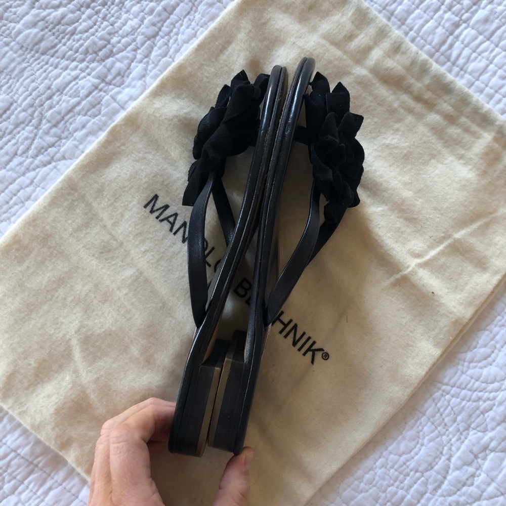 Manolo Blahnik Camilla Flower Thong Sandal - Picture 5 of 6